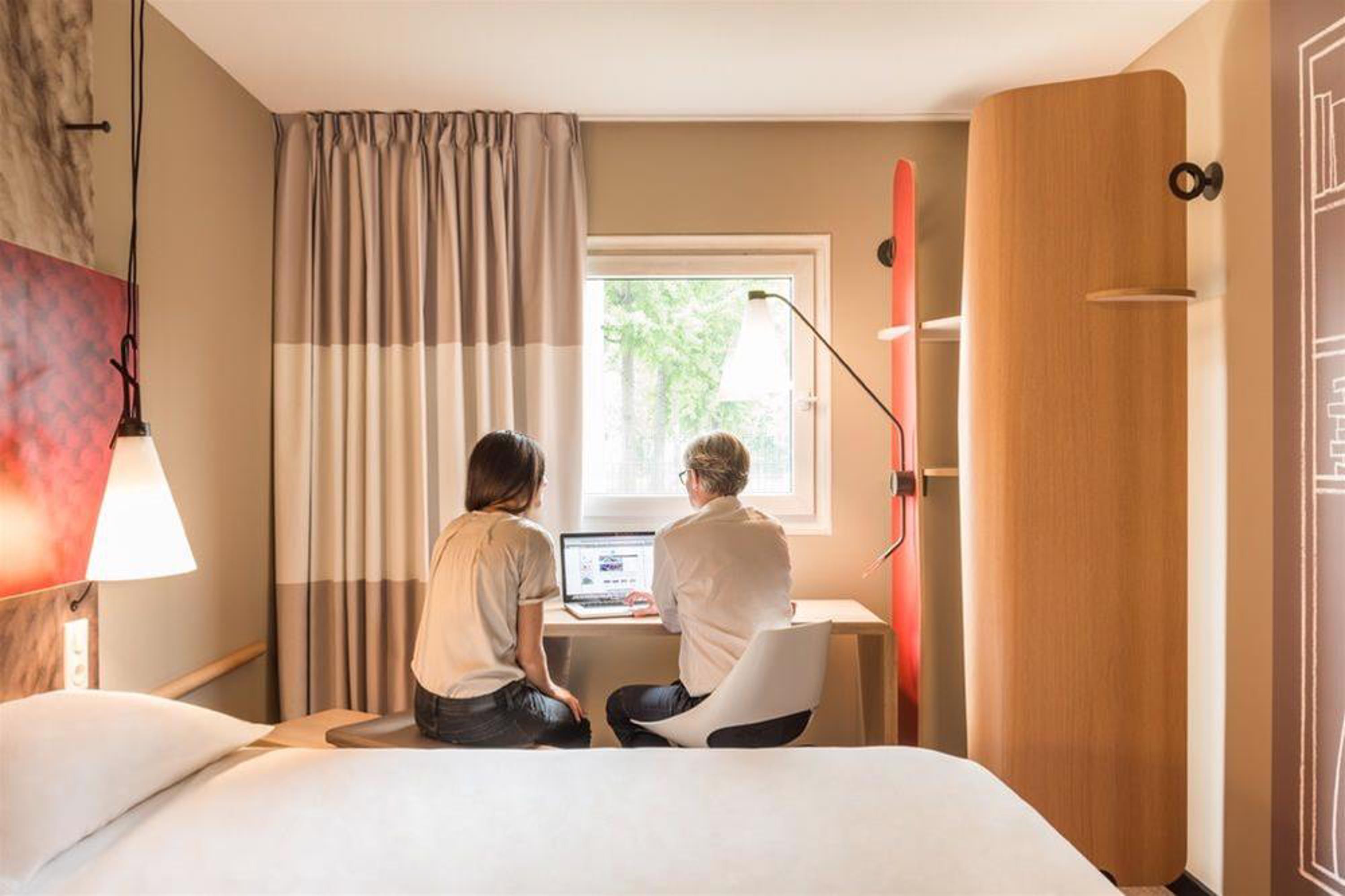 Ibis Paris Porte De Clichy Centre Eksteriør bilde